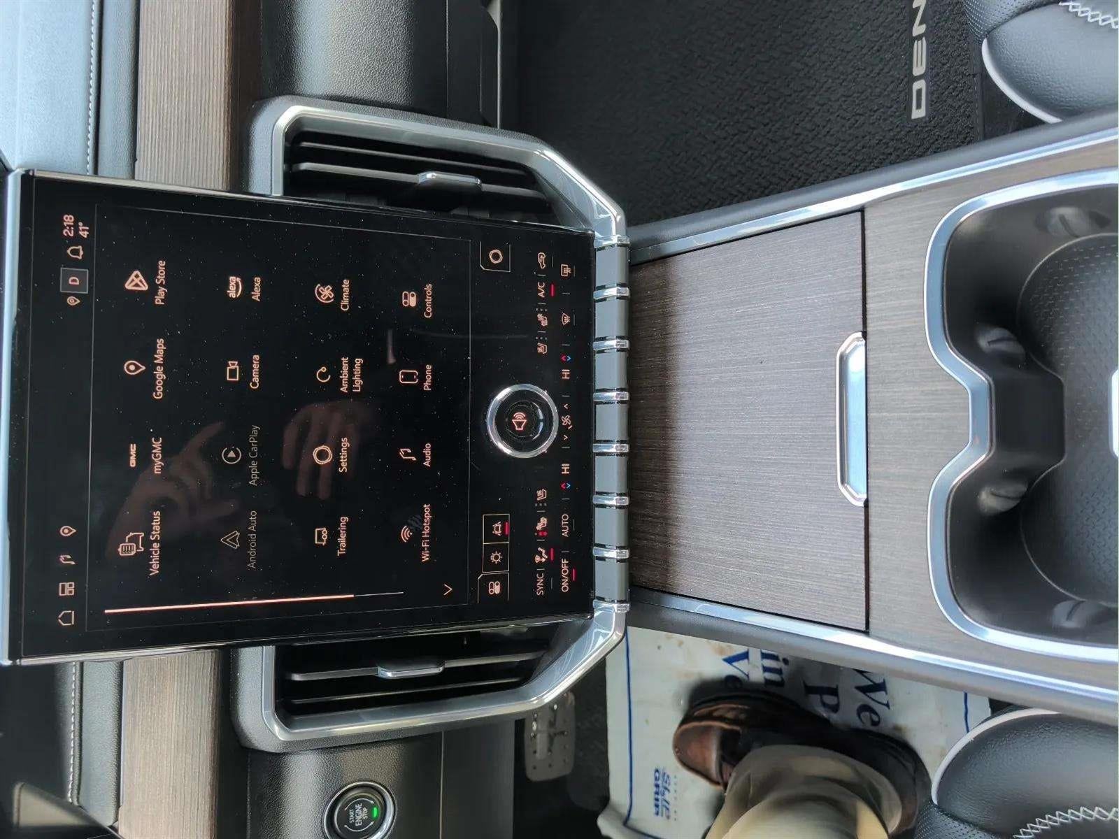 2025 GMC Acadia Denali