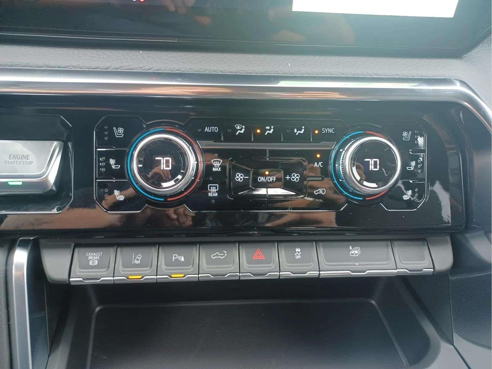 2026 GMC Sierra 3500 HD Denali DRW